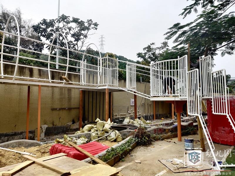 性價比最高大型玩具安裝，戶外玩具施工現(xiàn)場（鴻景華庭幼兒園）