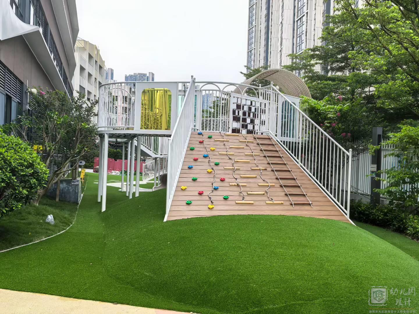 深圳市龍崗區(qū)臻城幼兒園（戶外玩具實景圖）